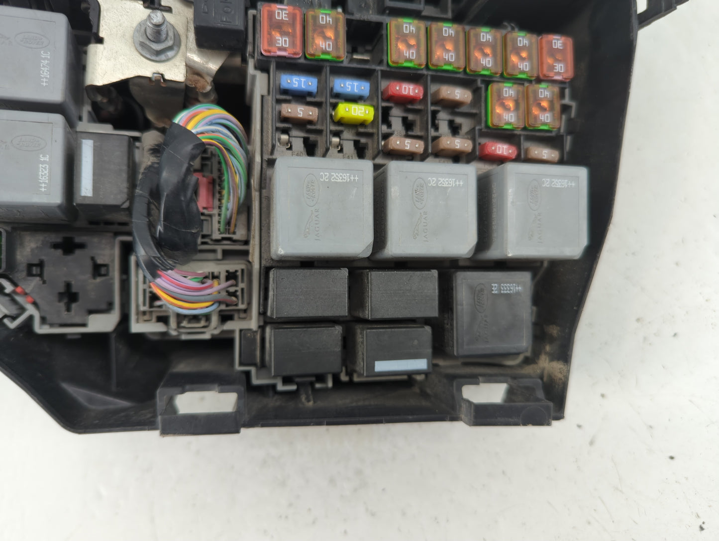 2015-2017 Land Rover Discovery Sport Fusebox Fuse Box Panel Relay Module P/N:28851 Fits Fits 2015 2016 2017 OEM Used Auto Pa