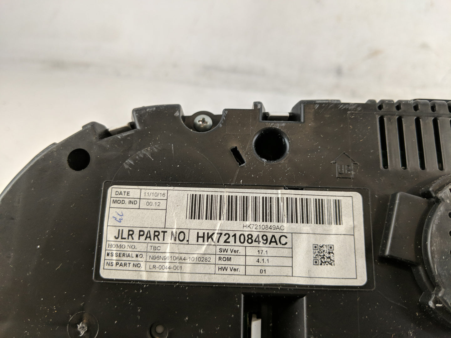 2017 Land Rover Discovery Sport Instrument Cluster Speedometer Gauges P/N:HK7210849AD Fits OEM Used Auto Parts - Oemusedauto