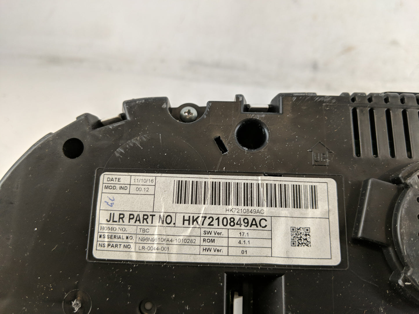 2017 Land Rover Discovery Sport Instrument Cluster Speedometer Gauges P/N:HK7210849AD Fits OEM Used Auto Parts - Oemusedauto