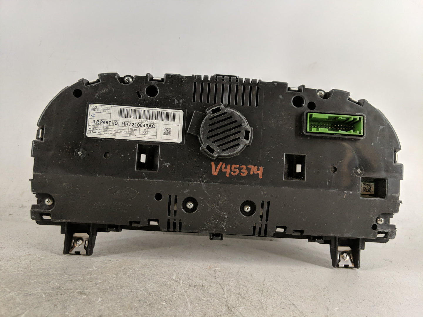 2017 Land Rover Discovery Sport Instrument Cluster Speedometer Gauges P/N:HK7210849AD Fits OEM Used Auto Parts - Oemusedauto