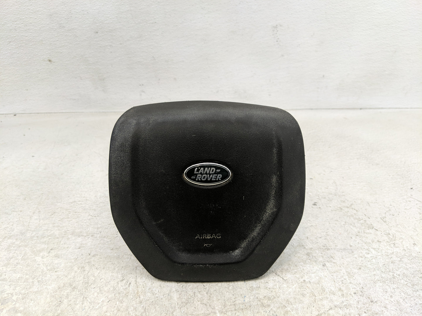2017-2019 Land Rover Discovery Sport Air Bag Driver Left Steering Wheel Mounted Fits Fits 2017 2018 2019 OEM Used Auto Parts