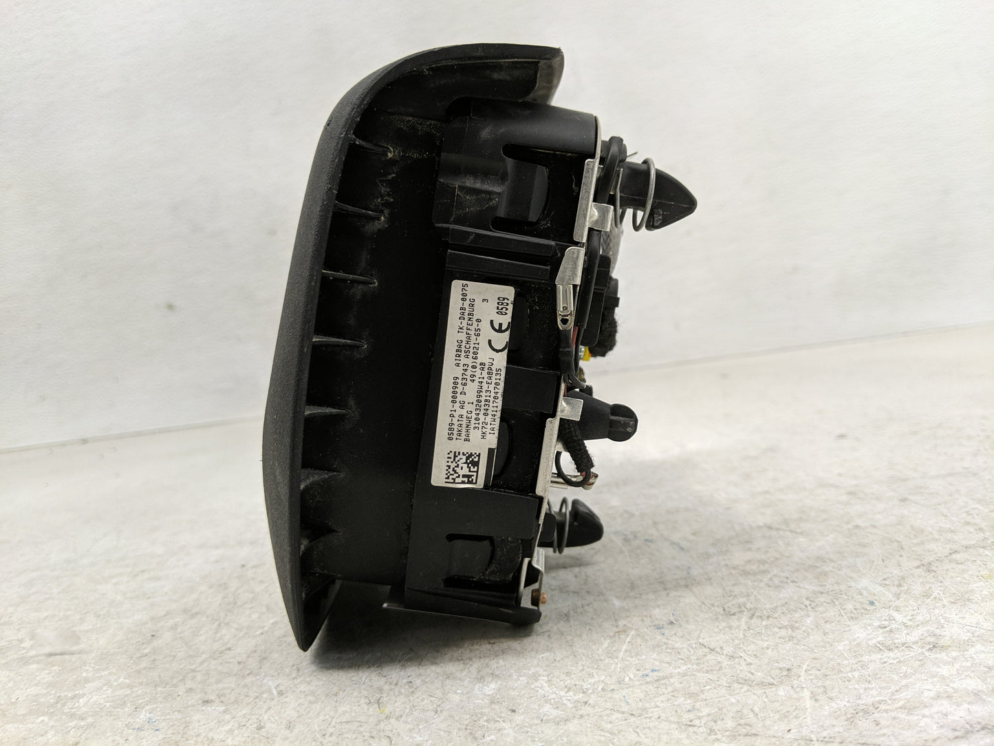 2017-2019 Land Rover Discovery Sport Air Bag Driver Left Steering Wheel Mounted Fits Fits 2017 2018 2019 OEM Used Auto Parts