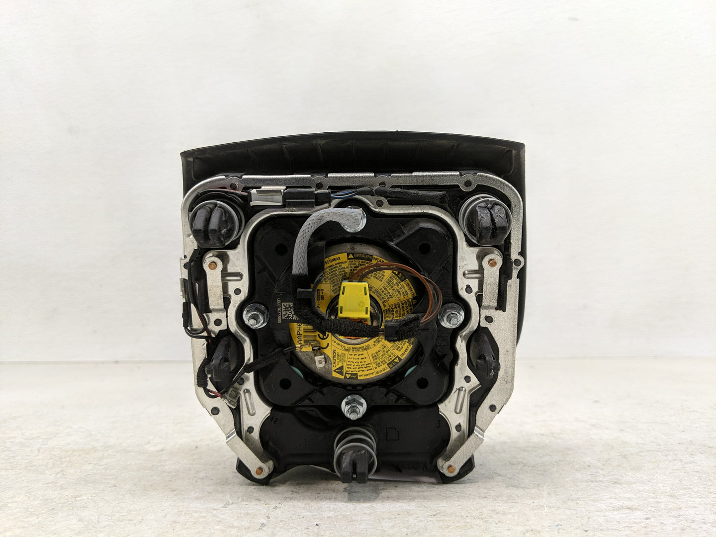 2017-2019 Land Rover Discovery Sport Air Bag Driver Left Steering Wheel Mounted Fits Fits 2017 2018 2019 OEM Used Auto Parts