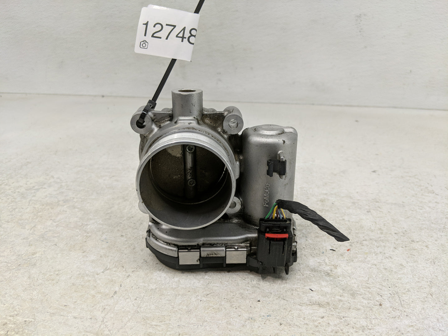 2015-2017 Land Rover Discovery Sport Throttle Body P/N:0 280 750 586 Fits Fits 2014 2015 2016 2017 OEM Used Auto Parts - Oem