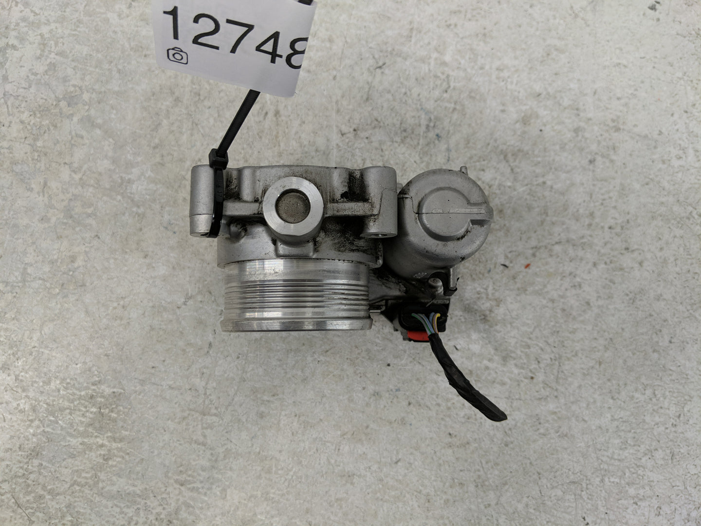 2015-2017 Land Rover Discovery Sport Throttle Body P/N:0 280 750 586 Fits Fits 2014 2015 2016 2017 OEM Used Auto Parts - Oem