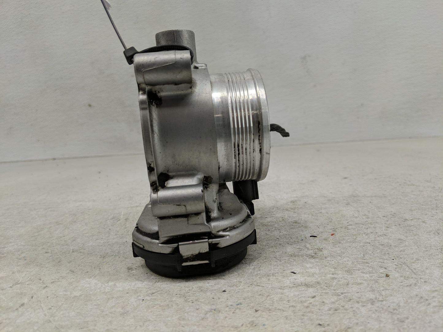 2015-2017 Land Rover Discovery Sport Throttle Body P/N:0 280 750 586 Fits Fits 2014 2015 2016 2017 OEM Used Auto Parts - Oem