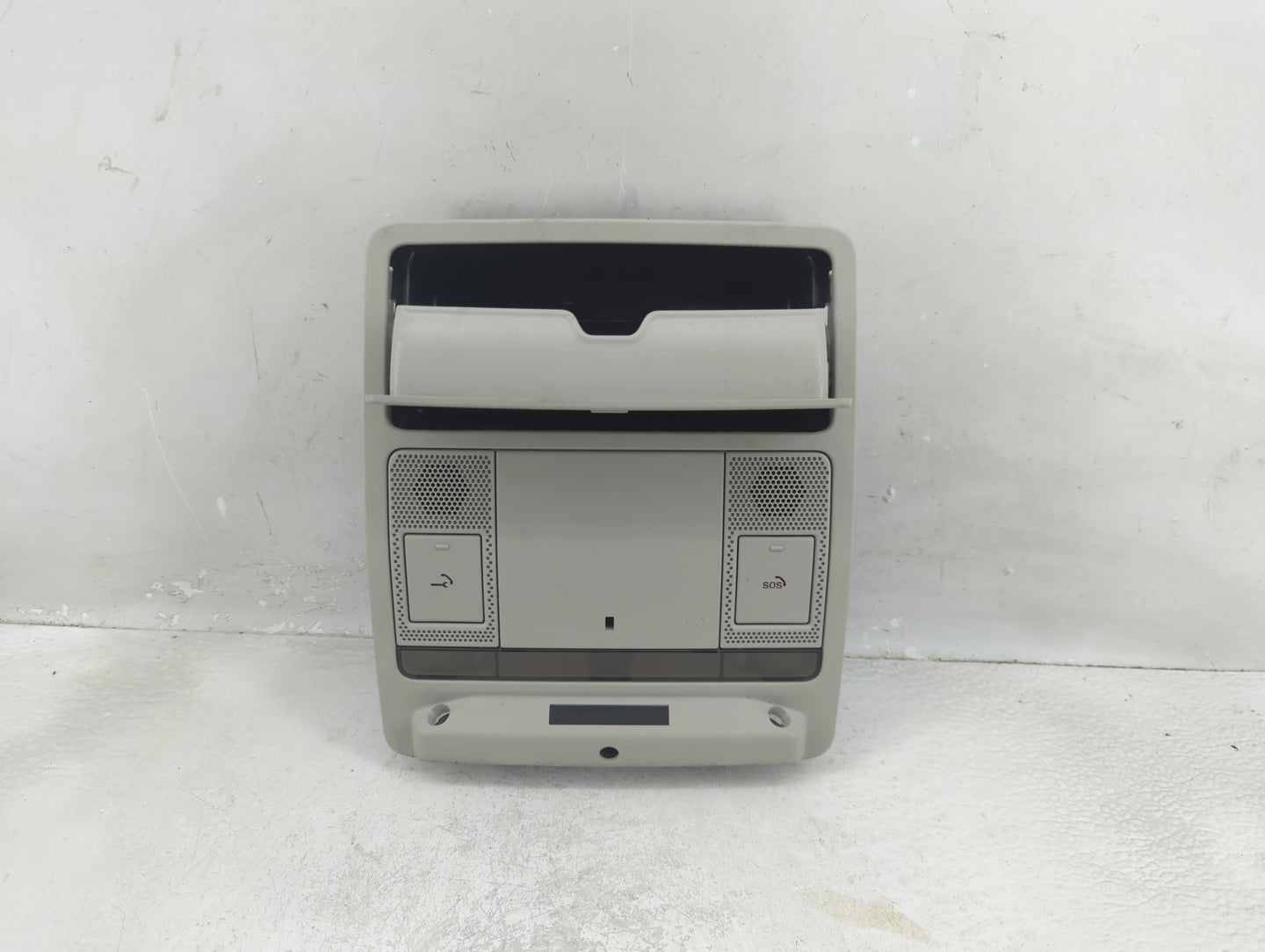 2017 Land Rover Discovery Sport Overhead Roof Console - Oemusedautoparts1.com