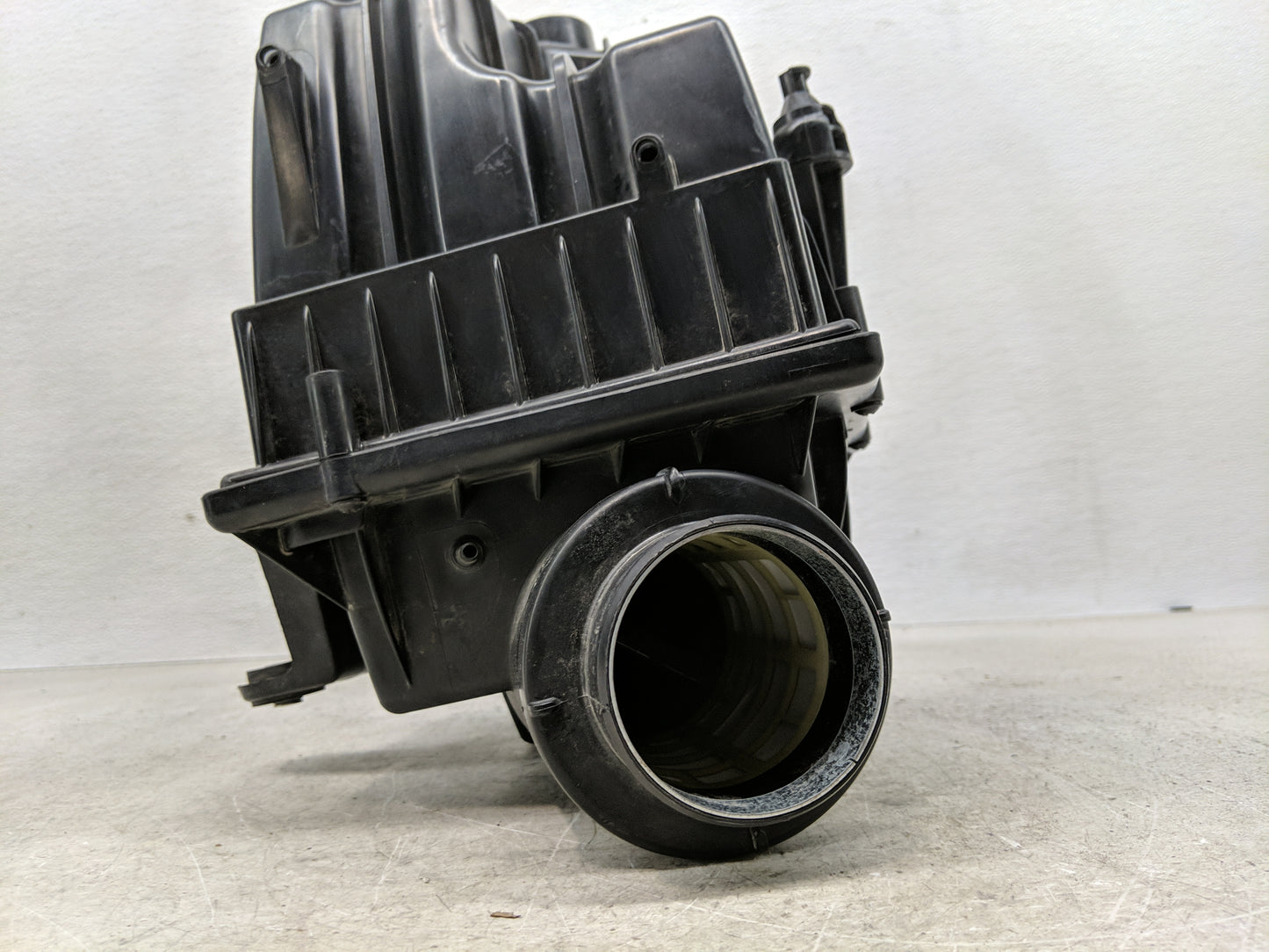 2015-2017 Land Rover Discovery Sport Air Cleaner Intake-duct Hose Tube - Oemusedautoparts1.com