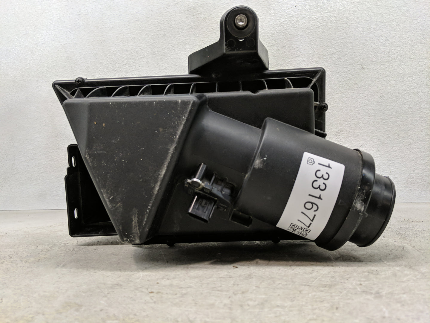 2015-2017 Land Rover Discovery Sport Air Cleaner Intake-duct Hose Tube - Oemusedautoparts1.com