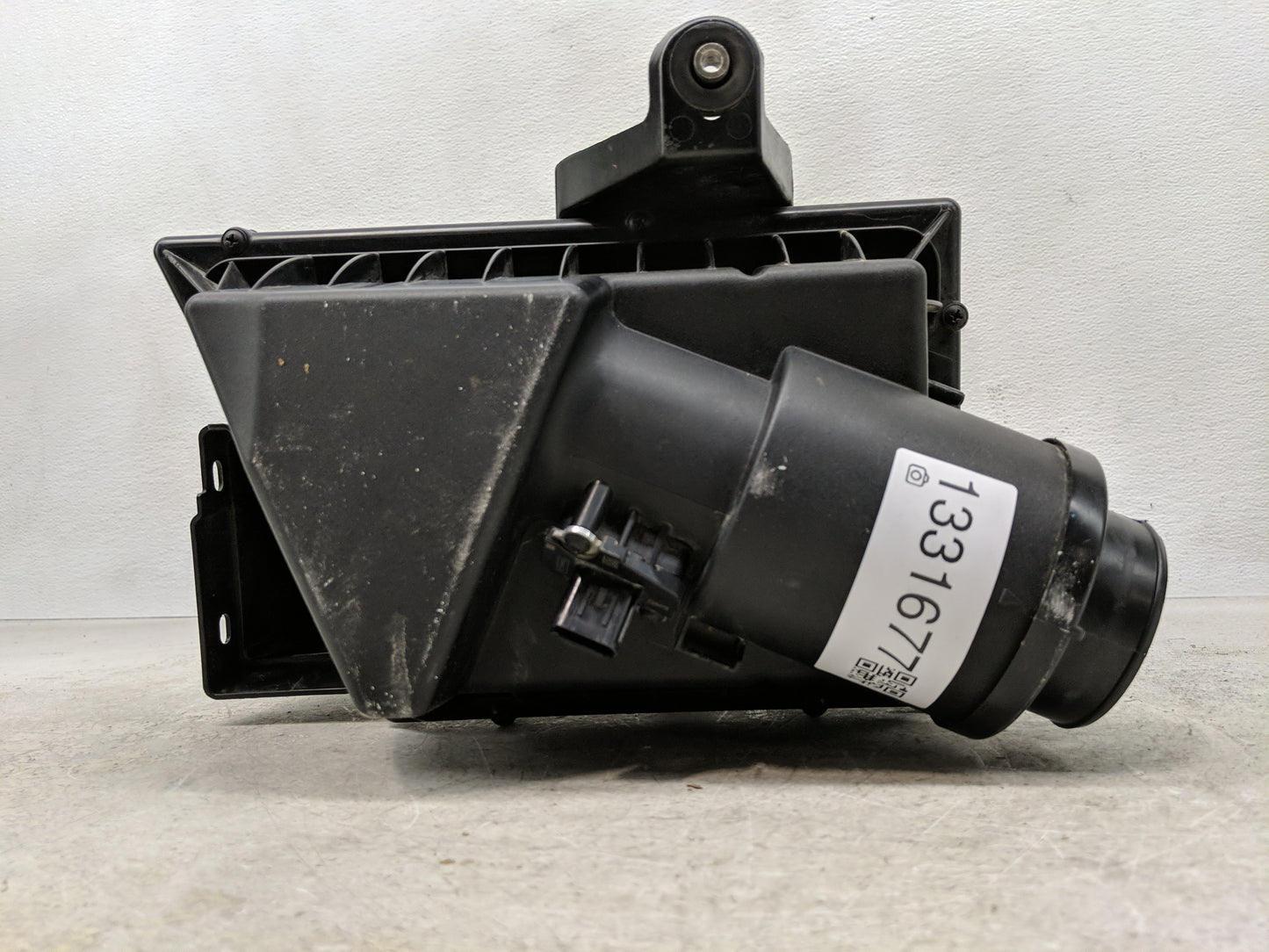 2015-2017 Land Rover Discovery Sport Air Cleaner Intake-duct Hose Tube - Oemusedautoparts1.com