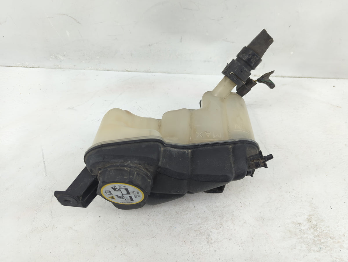 2015 Discovery Sport Radiator Coolant Overflow Expansion Tank Bottle - Oemusedautoparts1.com