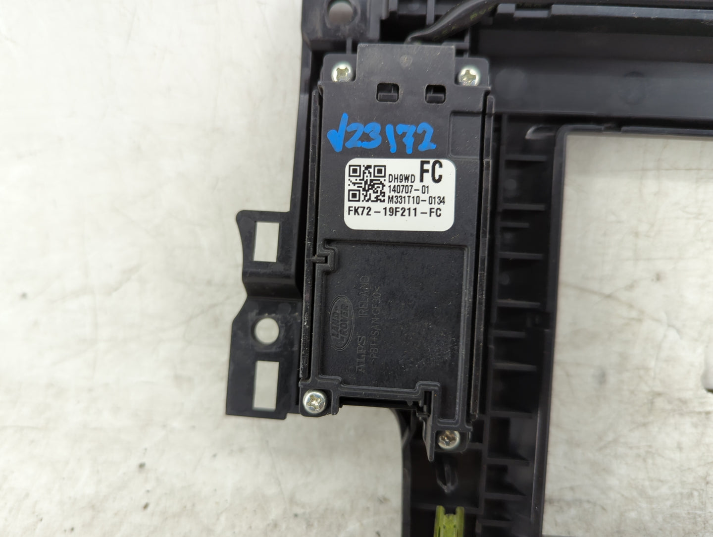 2017-2019 Land Rover Discovery Sport Radio AM FM Cd Player Receiver Replacement P/N:FK72-19F211-FC Fits Fits 2017 2018 2019 