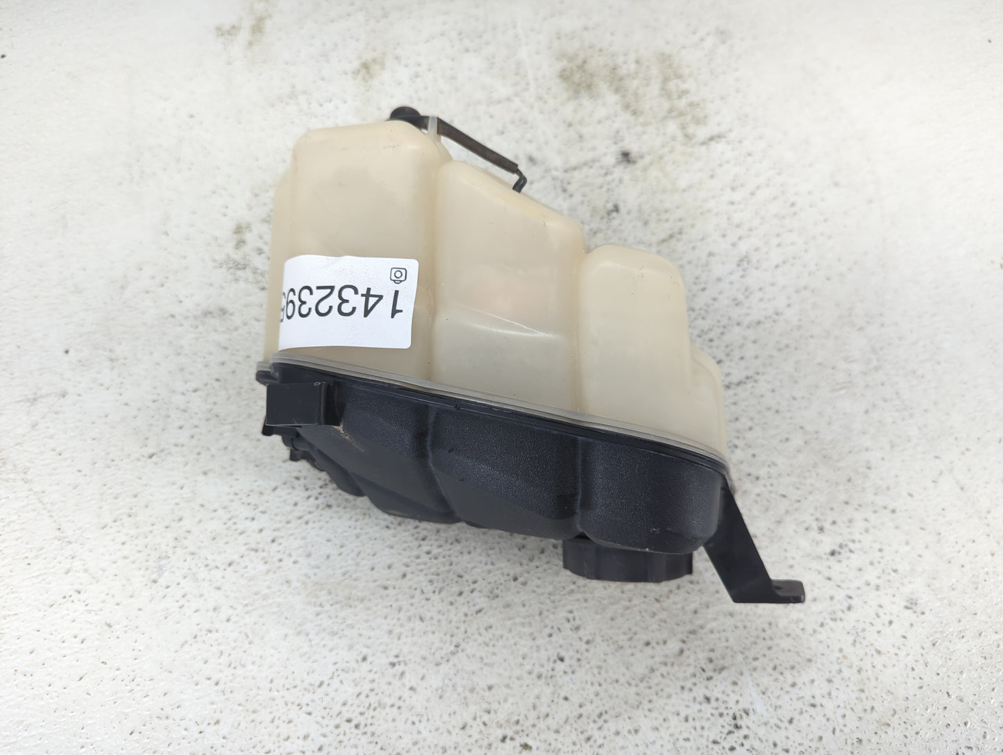 2015 Discovery Sport Radiator Coolant Overflow Expansion Tank Bottle - Oemusedautoparts1.com