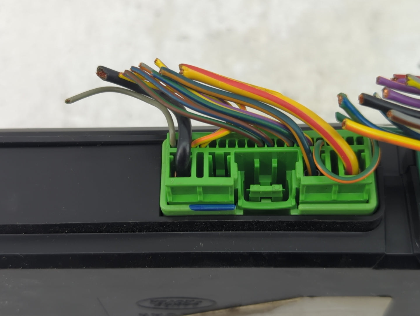 2017 Land Rover Discovery Sport Am Fm Cd Player Radio Receiver - Oemusedautoparts1.com