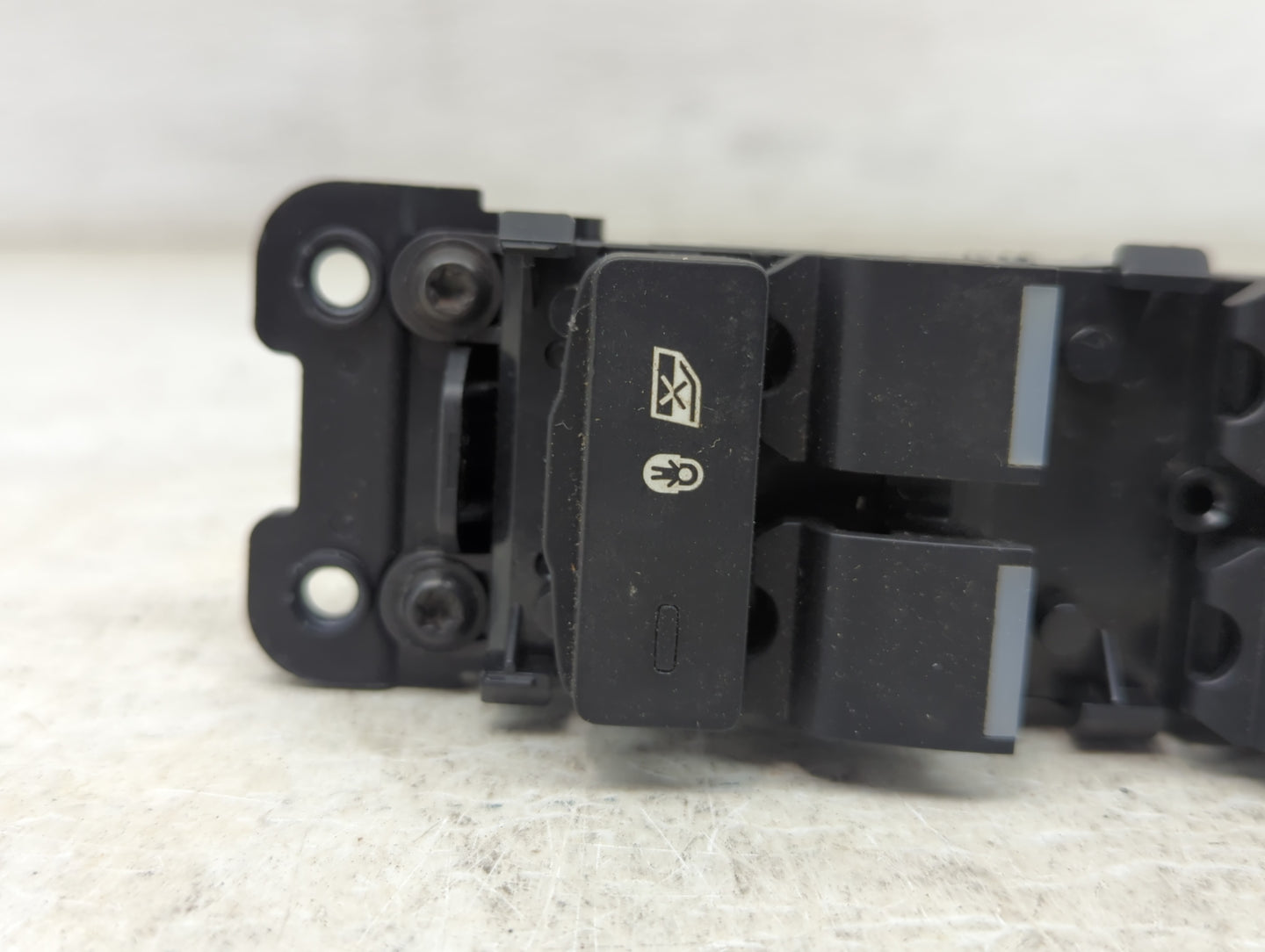 2017 Land Rover Discovery Sport Master Power Window Switch Replacement Driver Side Left P/N:CPLA-14540-AF Fits OEM Used Auto