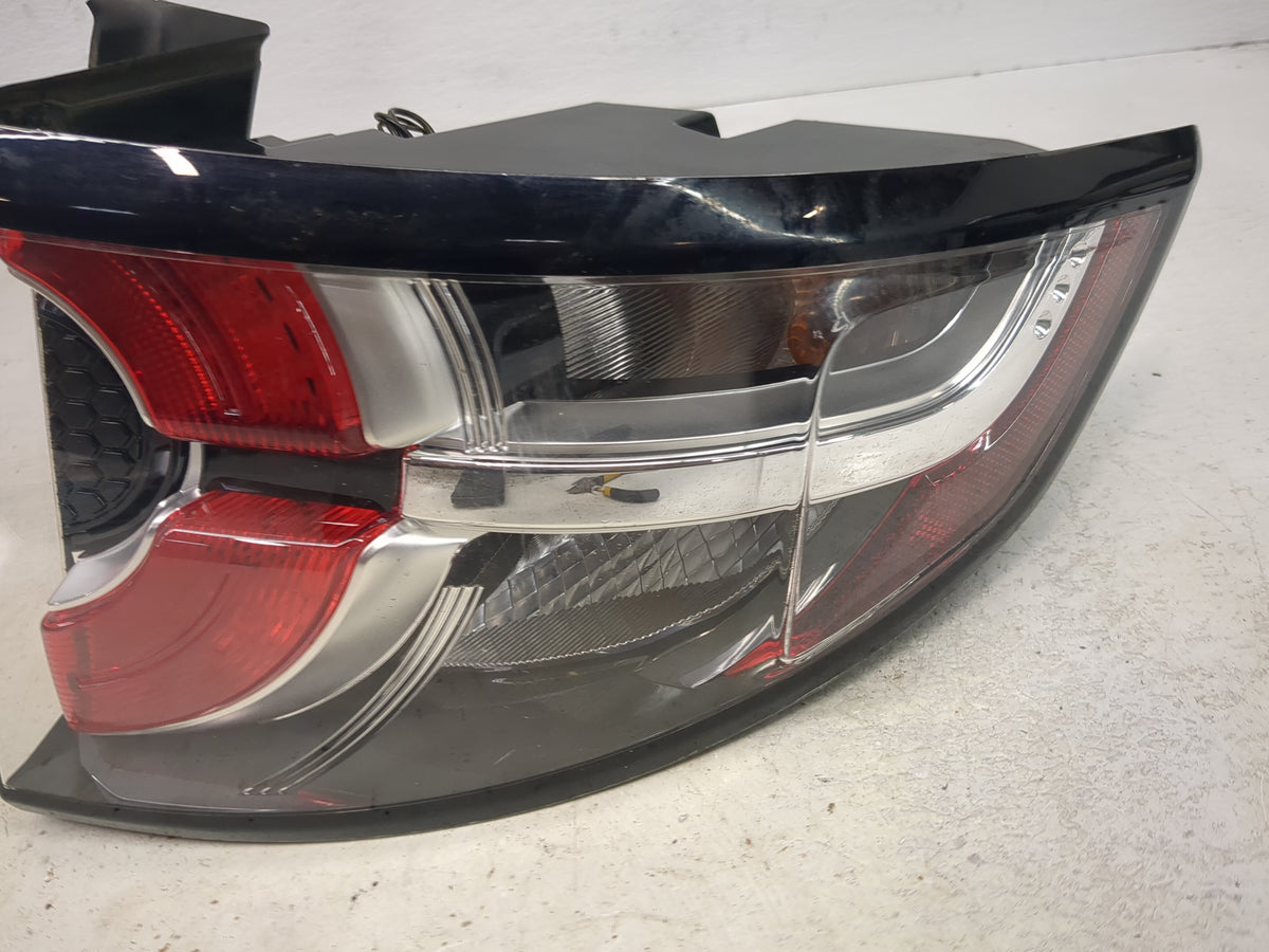 2015-2019 Land Rover Discovery Sport Tail Light Assembly Passenger Right OEM P/N:FK72-13404-BG GHR2D Fits OEM Used Auto Part