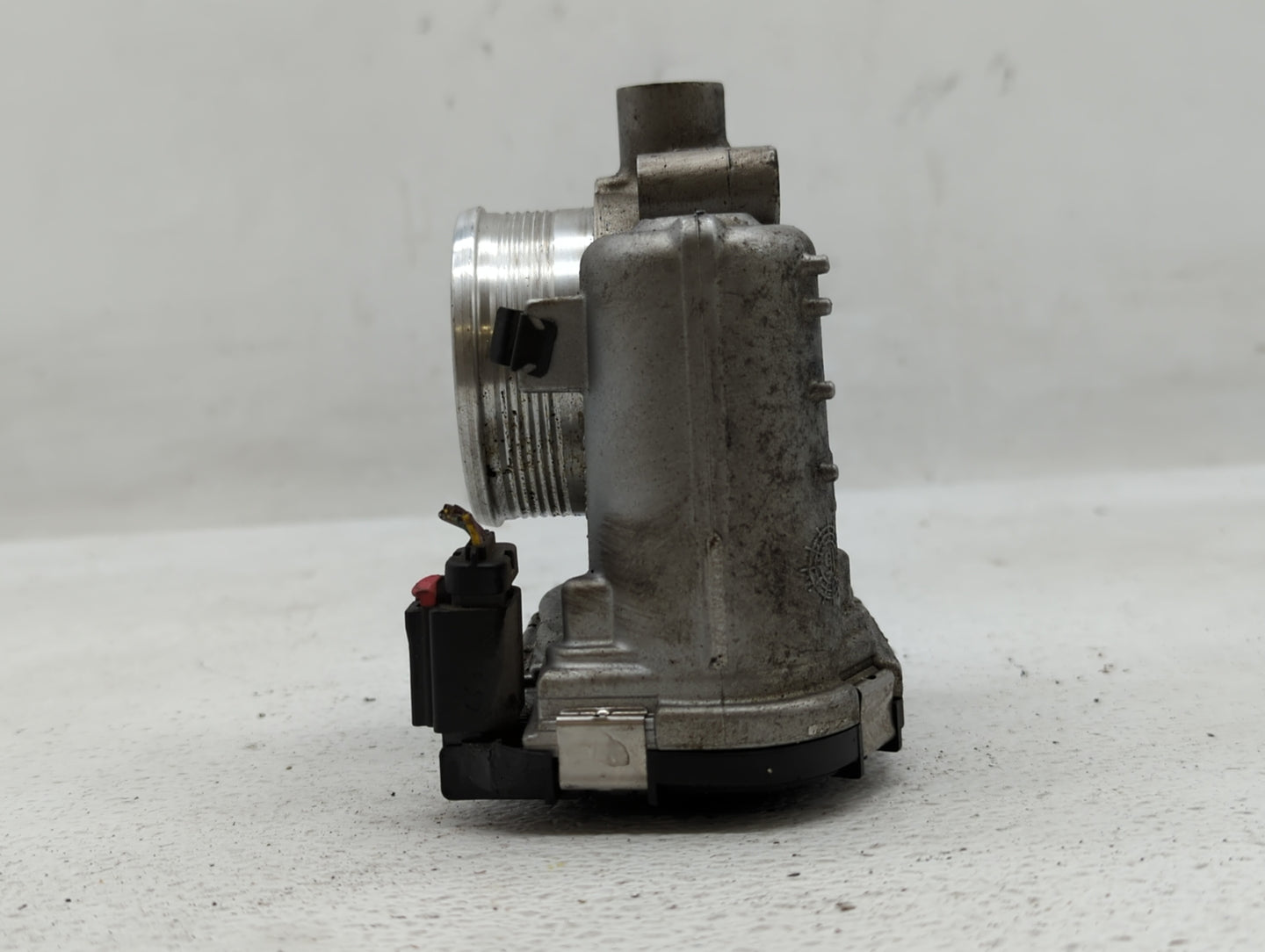 2015-2017 Land Rover Discovery Sport Throttle Body P/N:CM5E-9F991-AD Fits Fits 2014 2015 2016 2017 OEM Used Auto Parts - Oem