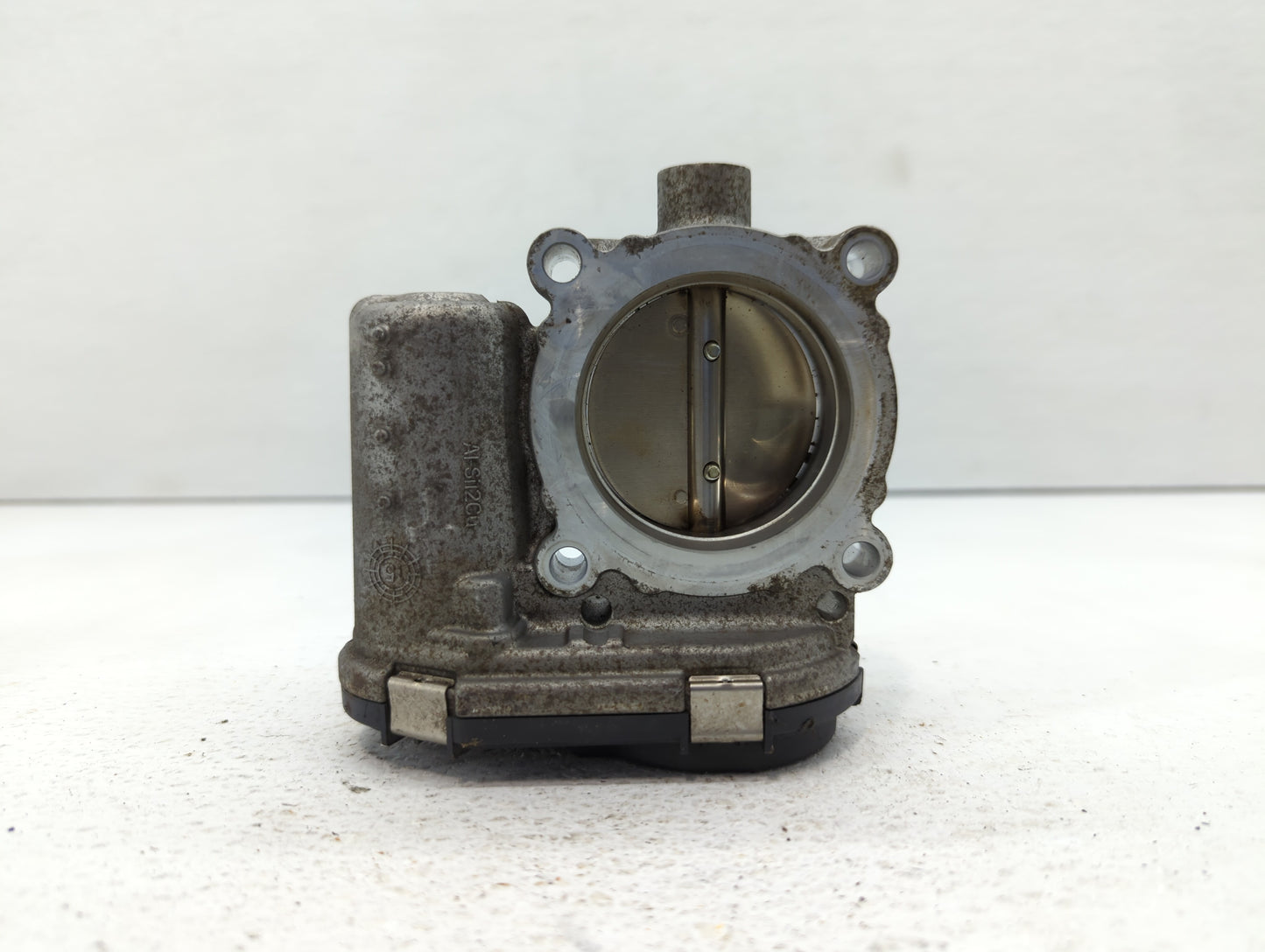 2015-2017 Land Rover Discovery Sport Throttle Body P/N:16018 CF335 Fits Fits 2014 2015 2016 2017 OEM Used Auto Parts - Oemus