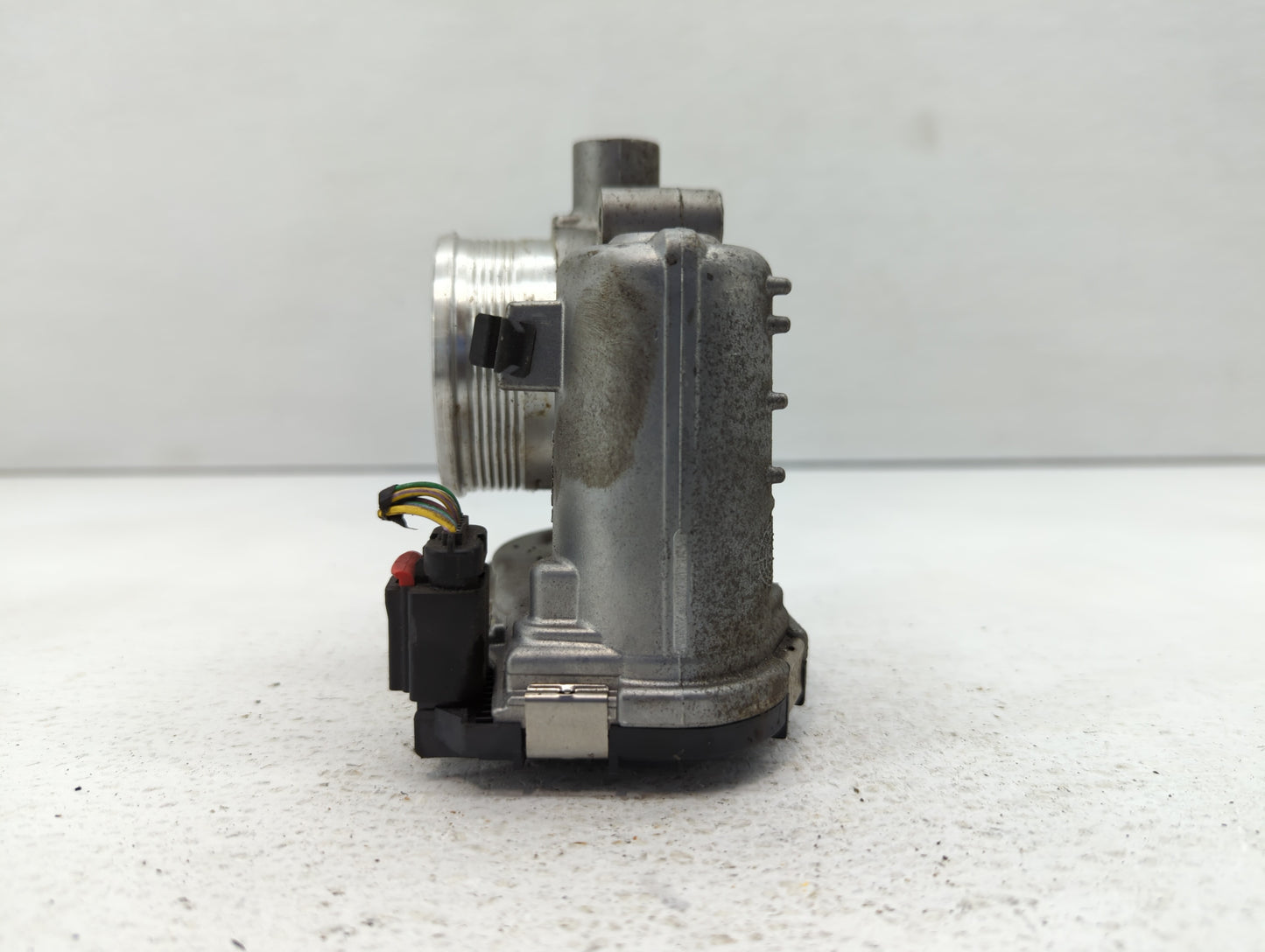 2015-2017 Land Rover Discovery Sport Throttle Body P/N:16018 CF335 Fits Fits 2014 2015 2016 2017 OEM Used Auto Parts - Oemus