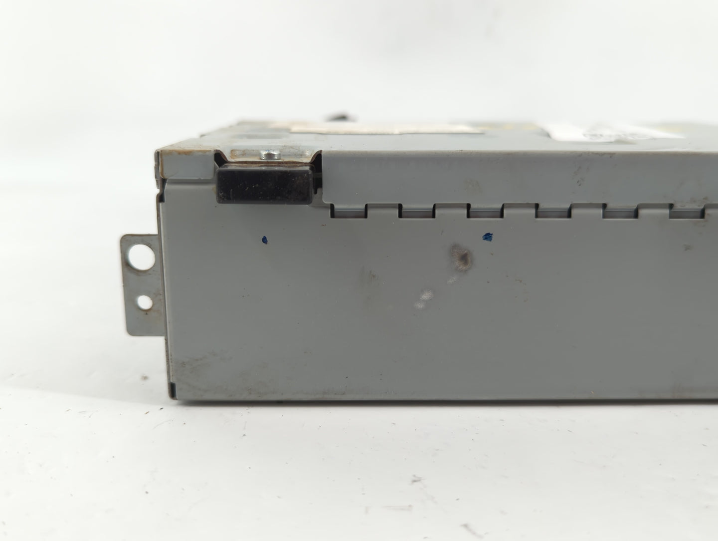 2017 Land Rover Discovery Sport Radio AM FM Cd Player Receiver Replacement P/N:2802155 Fits OEM Used Auto Parts - Oemusedaut