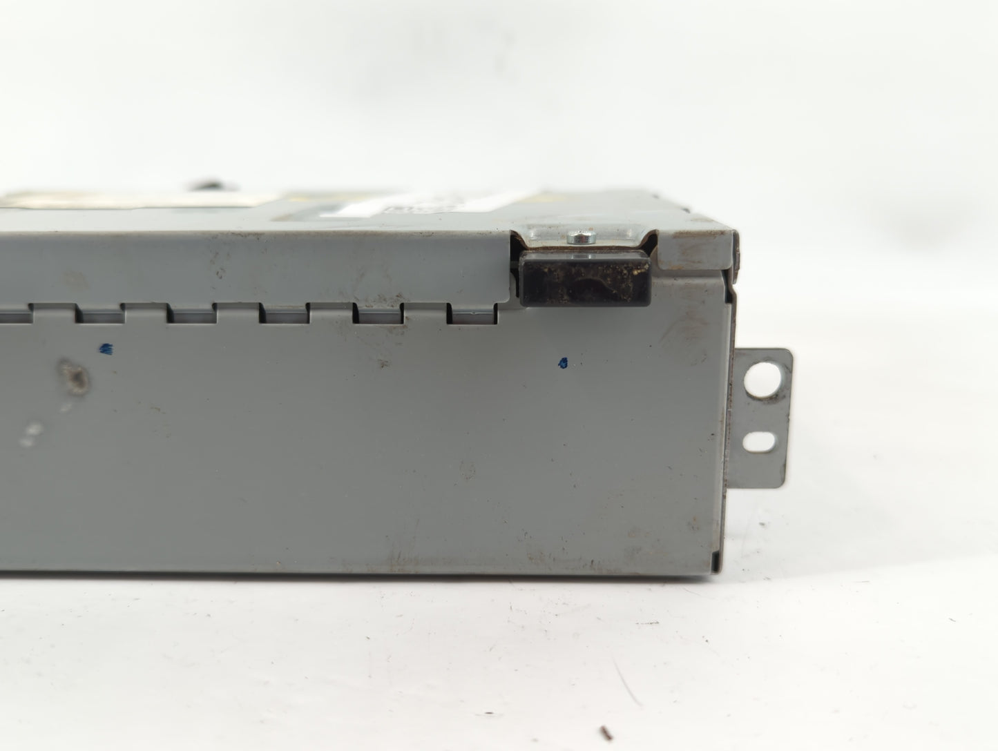 2017 Land Rover Discovery Sport Radio AM FM Cd Player Receiver Replacement P/N:2802155 Fits OEM Used Auto Parts - Oemusedaut