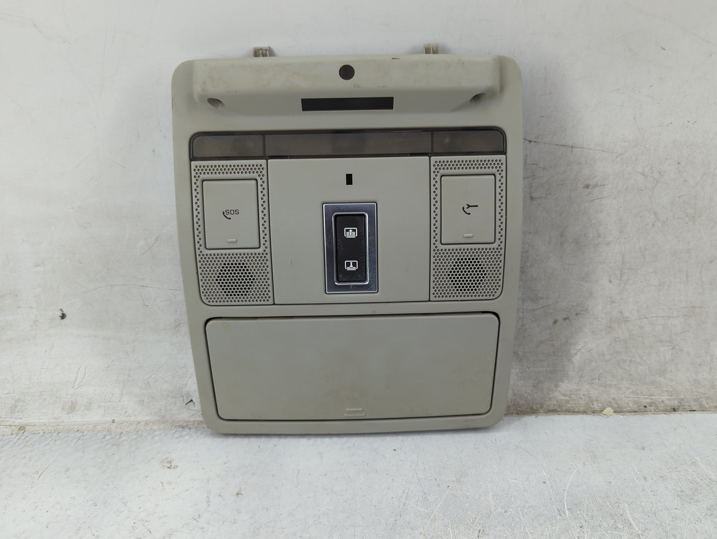 2017 Land Rover Evoque Overhead Roof Console Beige - Oemusedautoparts1.com