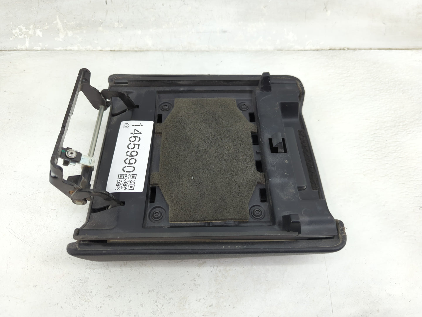 2017 Land Rover Evoque Center Console Armrest Cover Lid Fits OEM Used Auto Parts - Oemusedautoparts1.com
