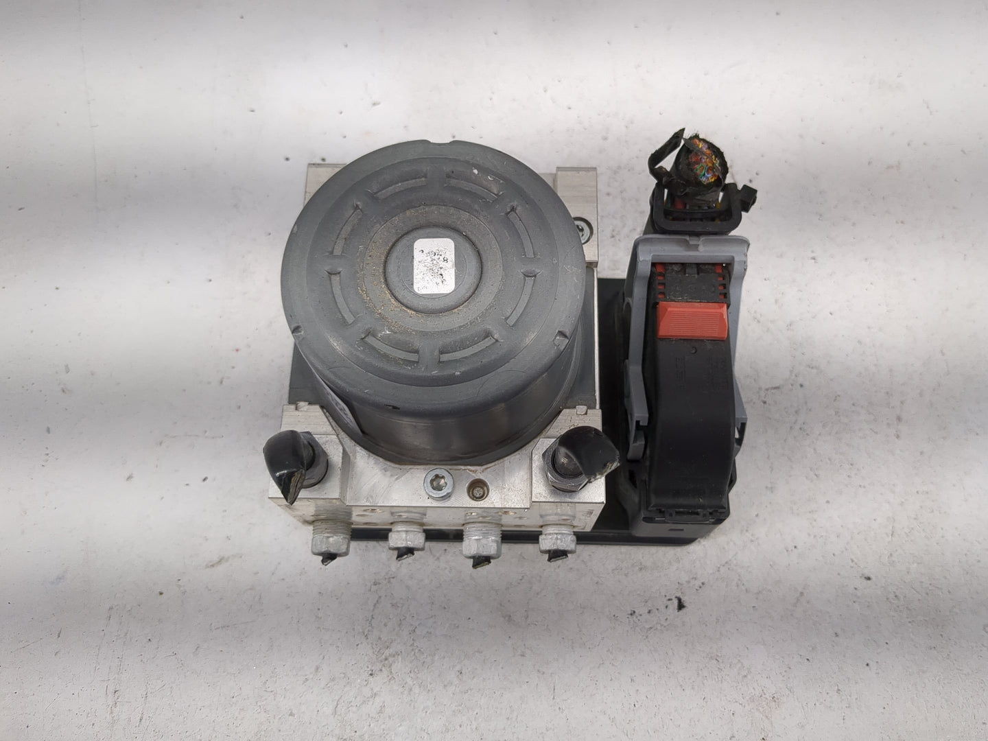 2017 Land Rover Evoque ABS Pump Control Module Replacement P/N:A426R-16W381 10.0915-32353, 10.0625-34801 Fits Fits 2018 2019