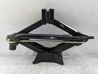 compare product 2017 Land Rover Evoque Spare Scissor Car Jack Black