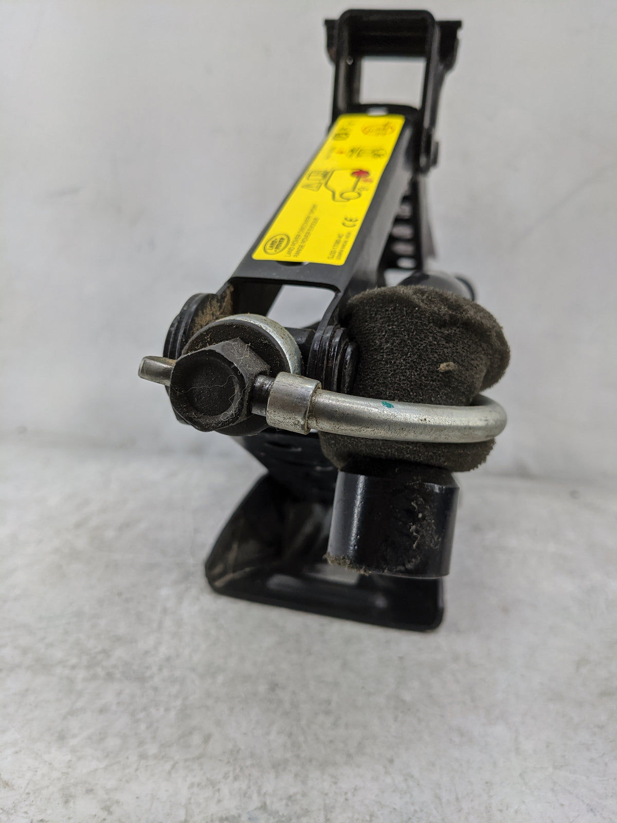 2017 Land Rover Evoque Spare Scissor Car Jack Black - Oemusedautoparts1.com