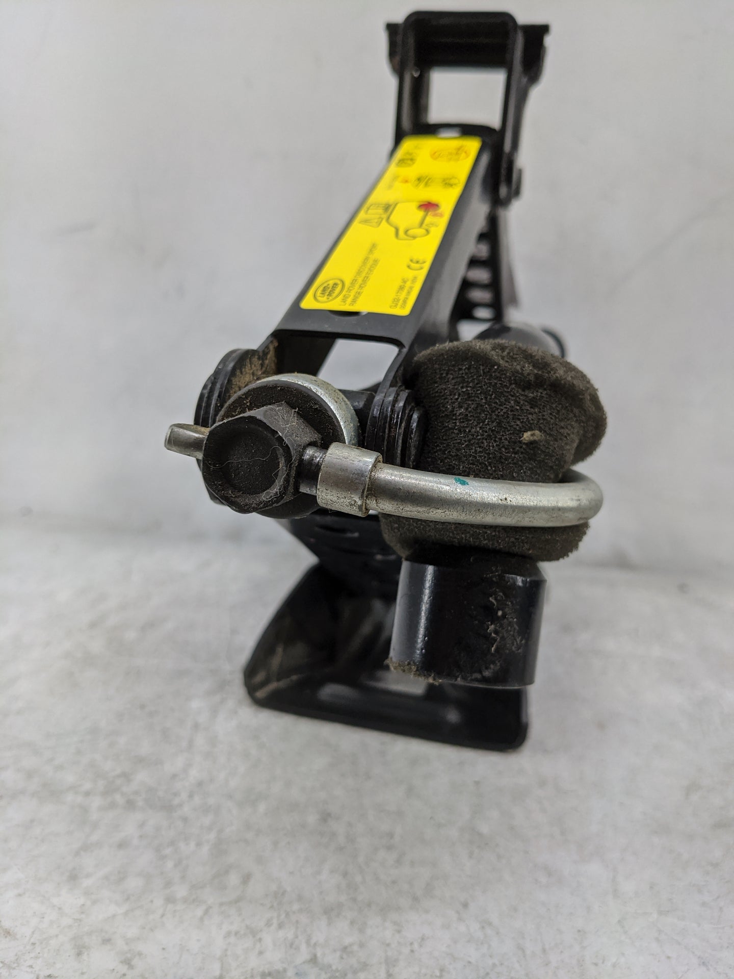 2017 Land Rover Evoque Spare Scissor Car Jack Black - Oemusedautoparts1.com