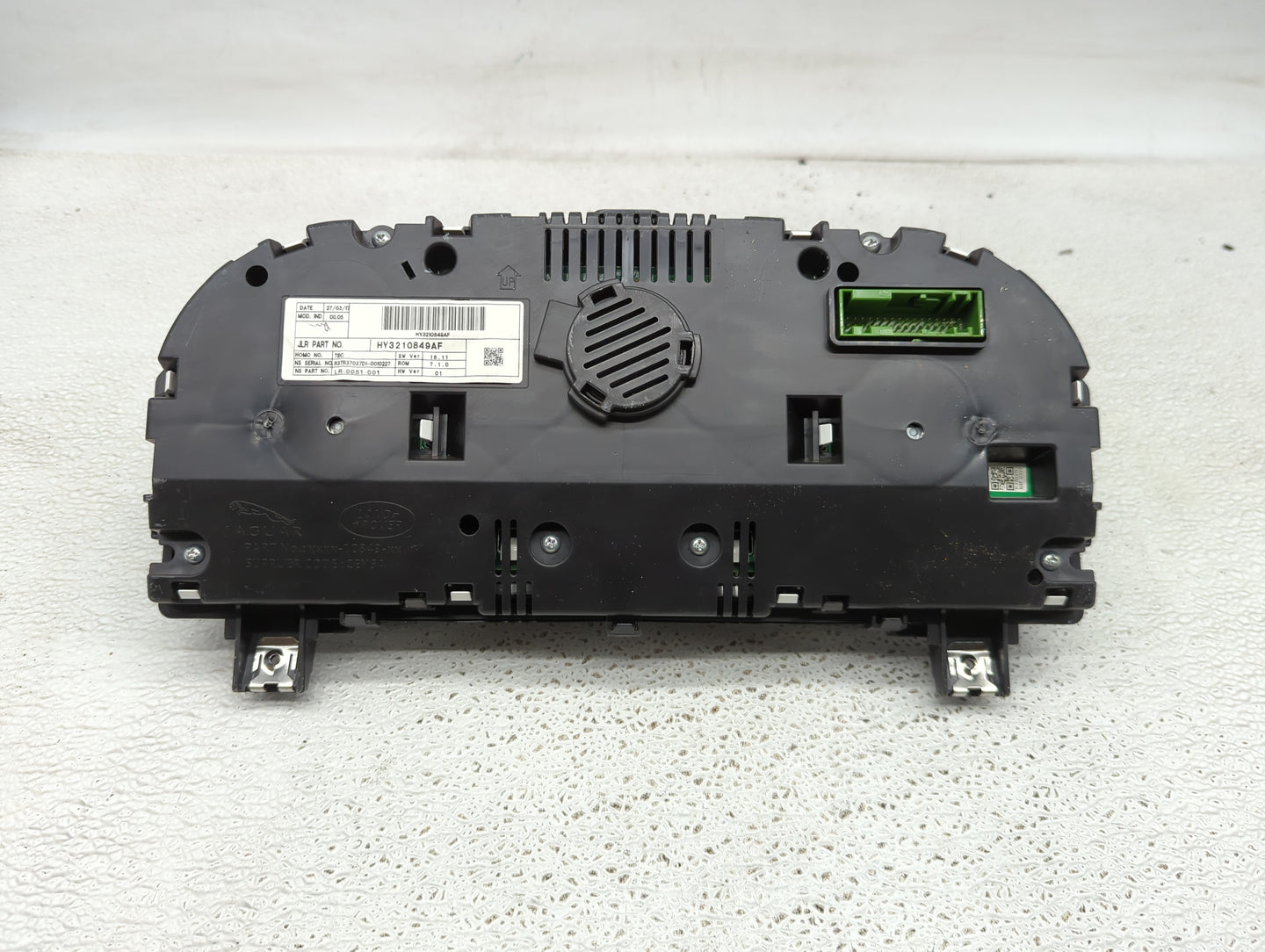 2017 Land Rover Land Rover Instrument Cluster Speedometer Gauges Miles: Fits OEM Used Auto Parts - Oemusedautoparts1.com