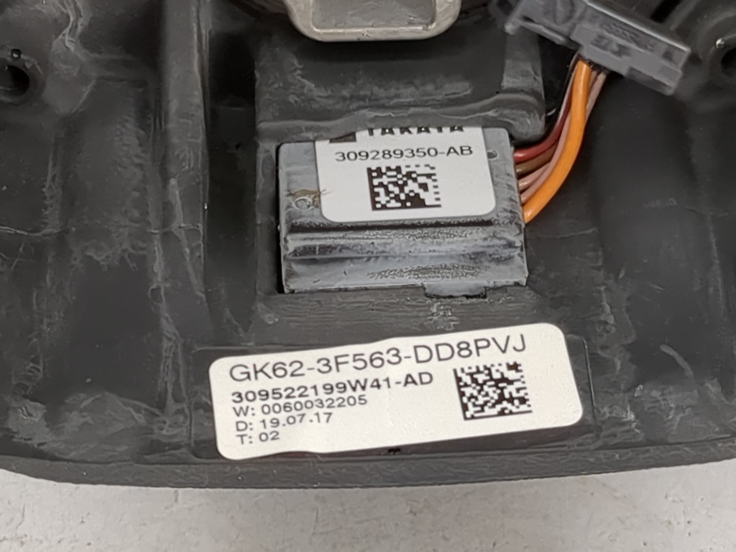 2017 Land Rover Lr4 Steering Wheel Oem Black - Oemusedautoparts1.com