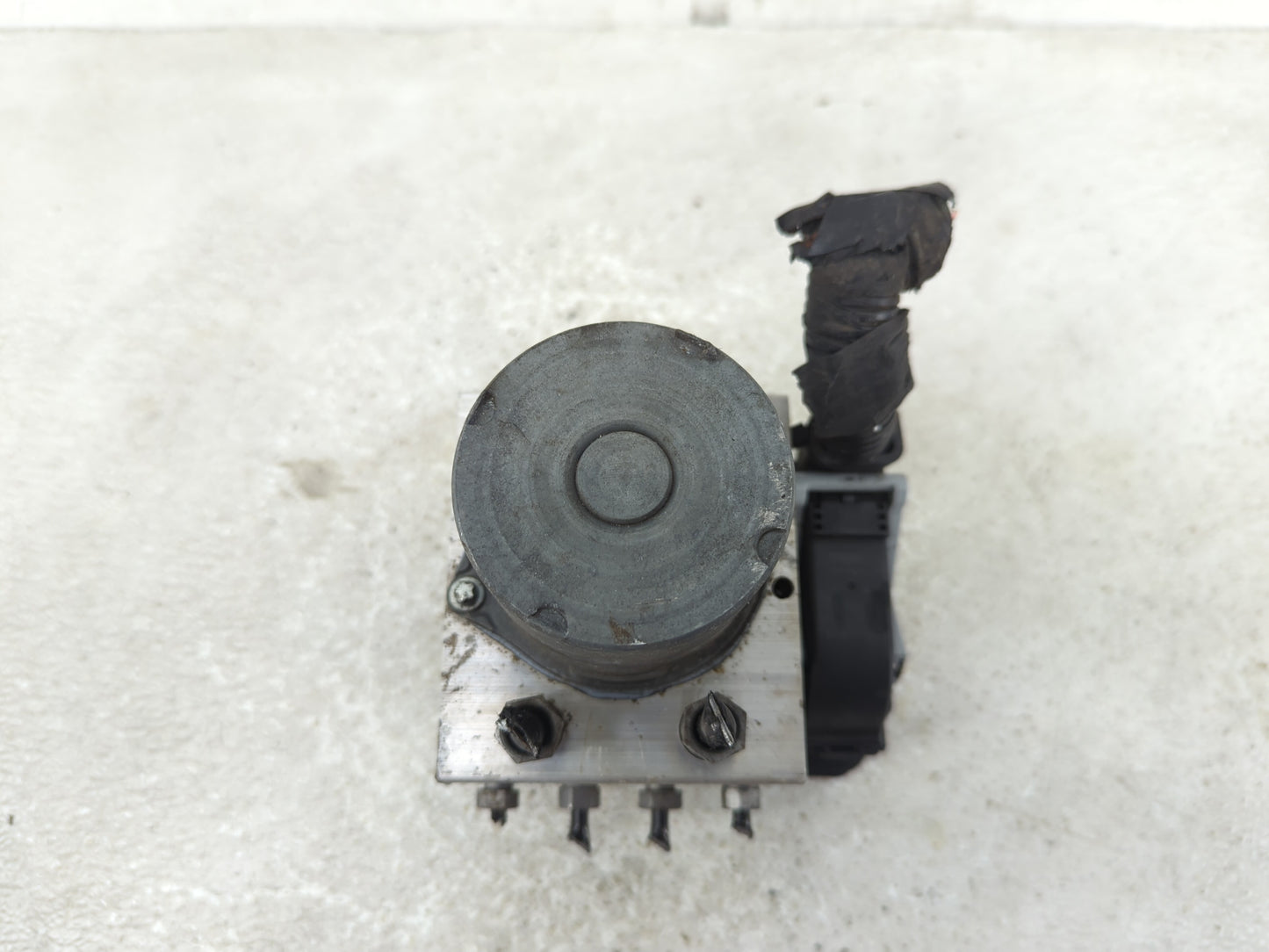 2017-2018 Land Rover Range Rover ABS Pump Control Module Replacement P/N:HPLA-14F447-AE Fits Fits 2017 2018 OEM Used Auto Pa