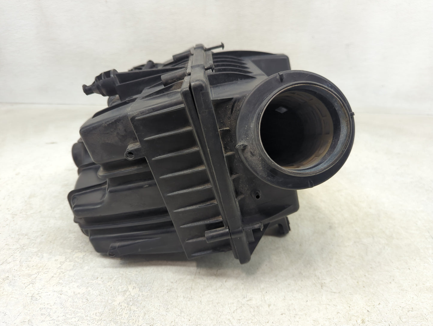 2017 Land Rover Range Rover Air Cleaner Intake-duct Hose Tube - Oemusedautoparts1.com