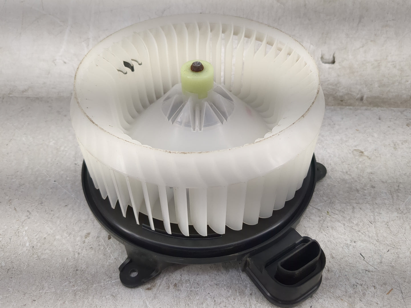 2013-2020 Land Rover Range Rover Heater AC Blower Motor Fits Fits 2013 2014 2015 2016 2017 2018 2019 2020 OEM Used Auto Part