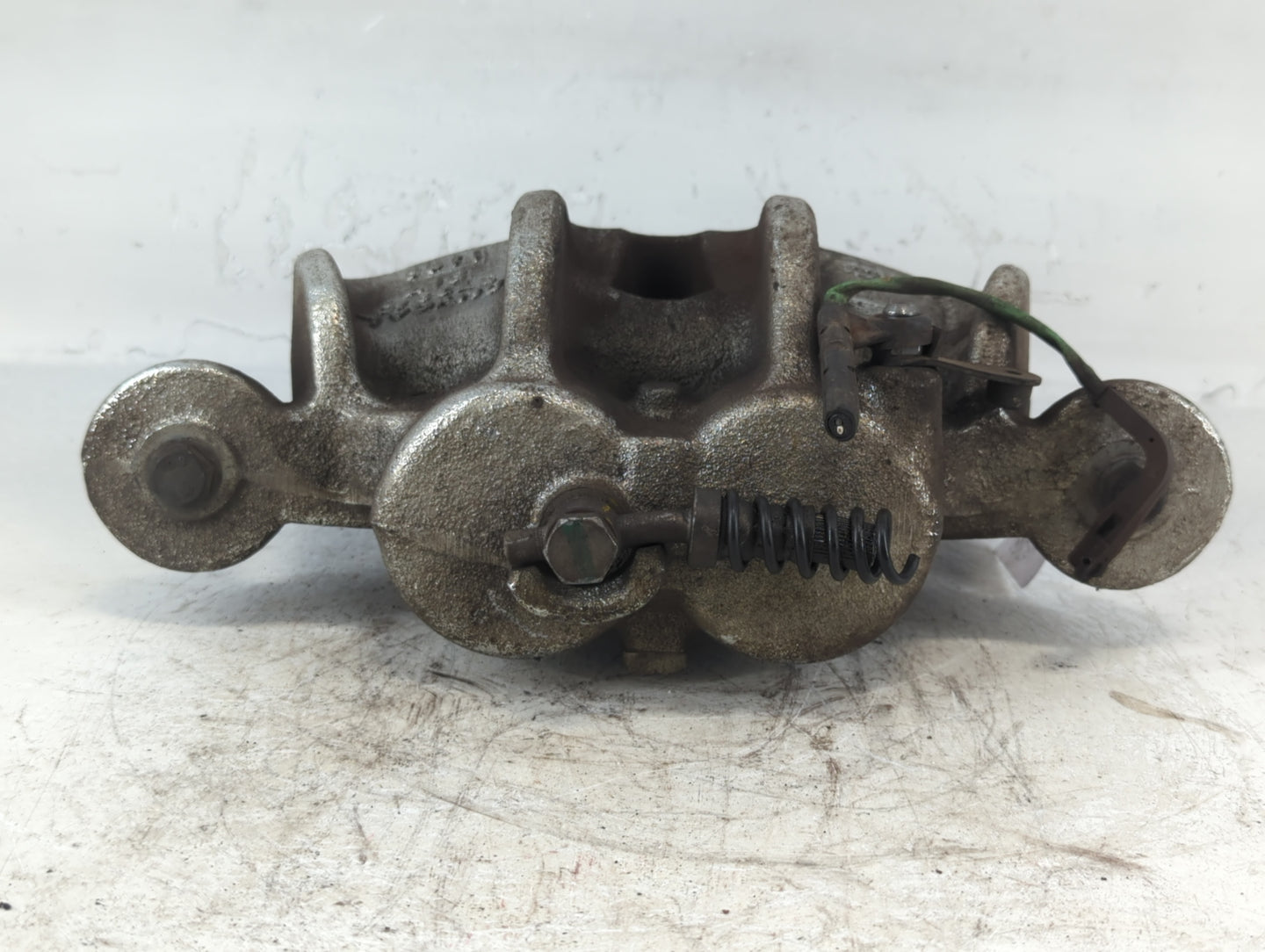 2010-2017 Land Rover Range Rover Front Driver Left Brake Caliper - Oemusedautoparts1.com