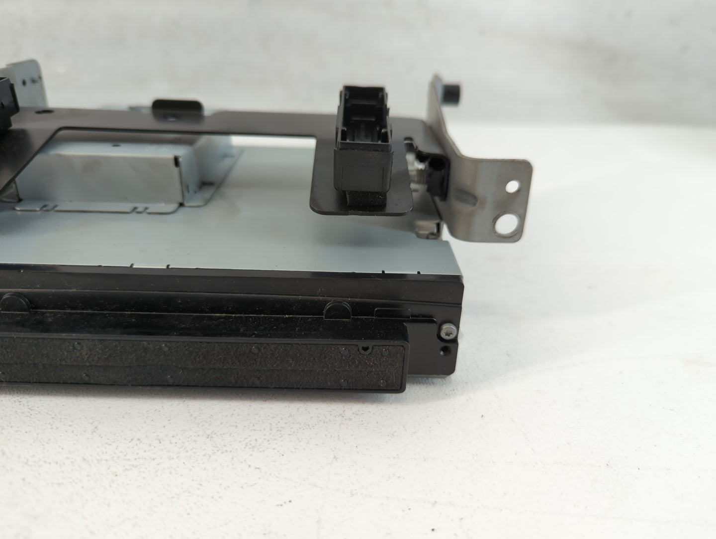 2017-2018 Land Rover Range Rover Radio AM FM Cd Player Receiver Replacement P/N:FW93-11B608-AD Fits Fits 2017 2018 OEM Used 