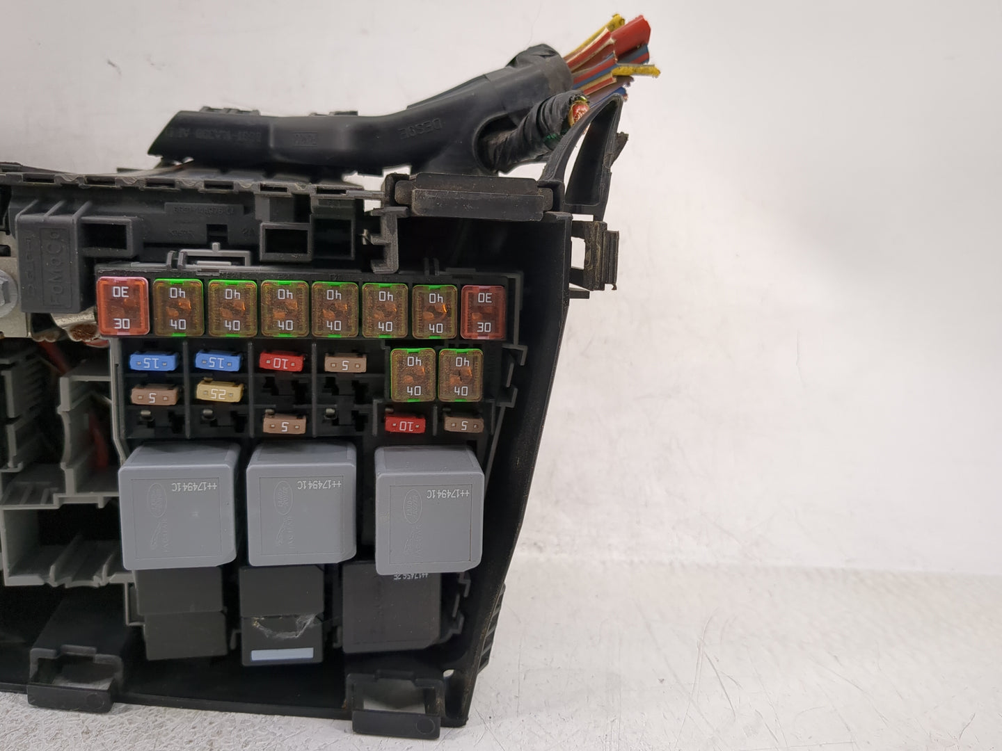 2012-2017 Land Rover Range Rover Evoque Fusebox Fuse Box Panel Relay Module P/N:BJ3214A076 Fits Fits 2012 2013 2014 2015 201