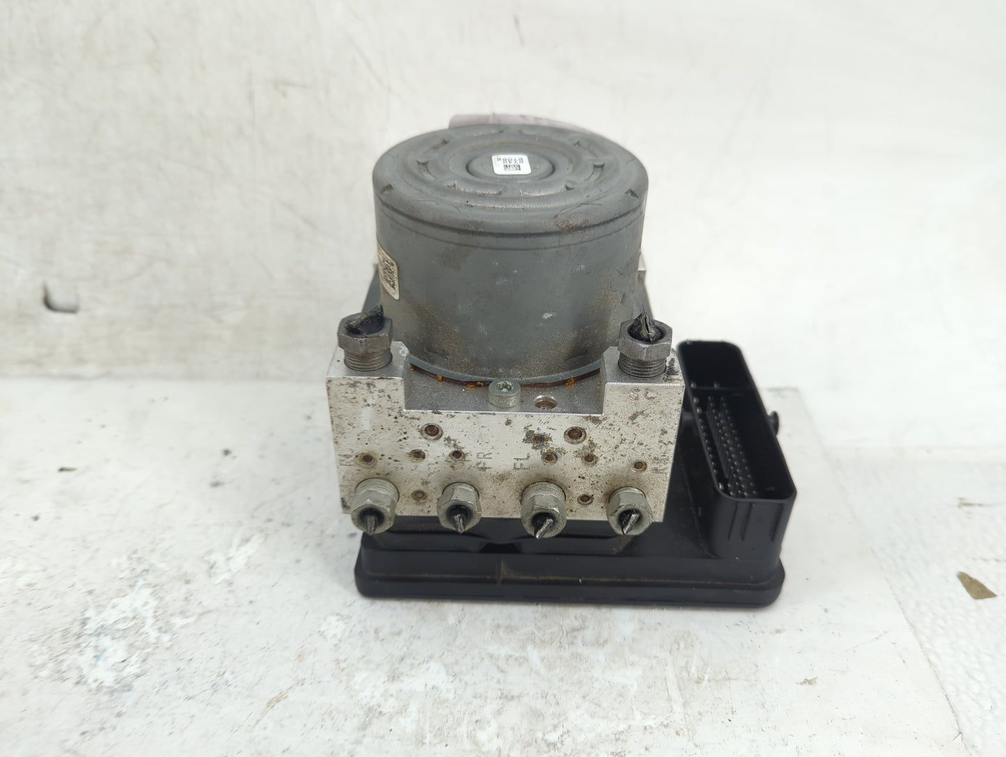 2017-2019 Land Rover Range Rover Evoque ABS Pump Control Module Replacement P/N:HJ32-2C405-AC Fits Fits 2017 2018 2019 OEM U