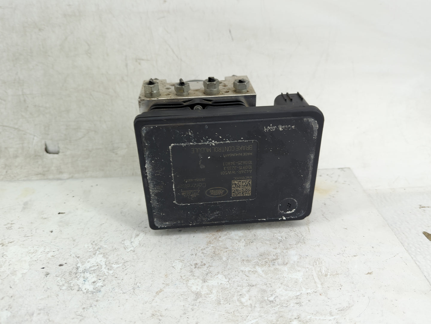 2017-2019 Land Rover Range Rover Evoque ABS Pump Control Module Replacement P/N:HJ32-2C405-AC Fits Fits 2017 2018 2019 OEM U