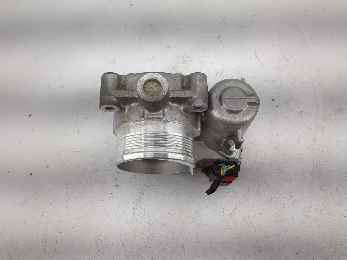 2014-2017 Land Rover Range Rover Evoque Throttle Body P/N:0280750586 Fits Fits 2014 2015 2016 2017 OEM Used Auto Parts - Oem