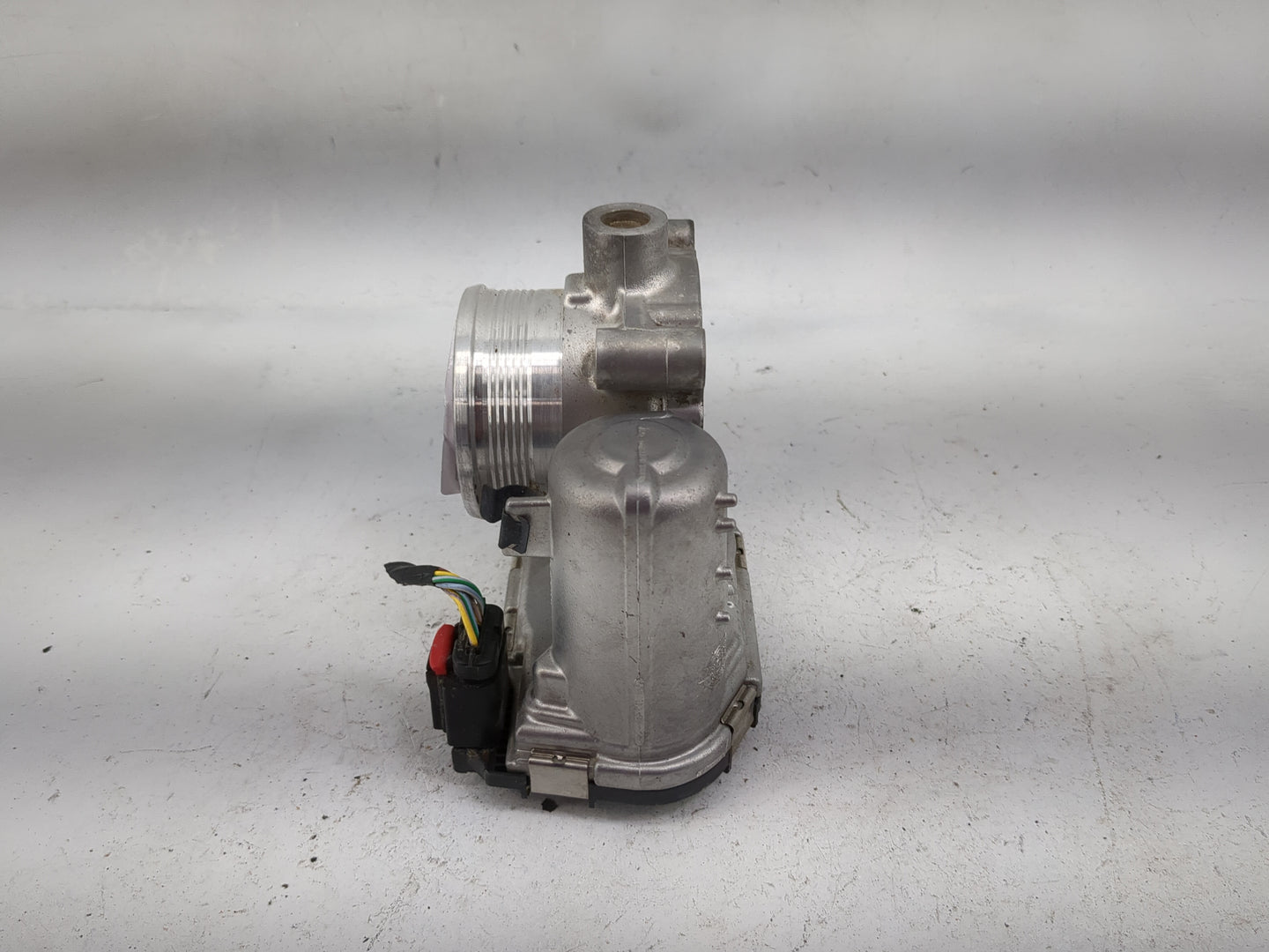 2014-2017 Land Rover Range Rover Evoque Throttle Body P/N:0280750586 Fits Fits 2014 2015 2016 2017 OEM Used Auto Parts - Oem