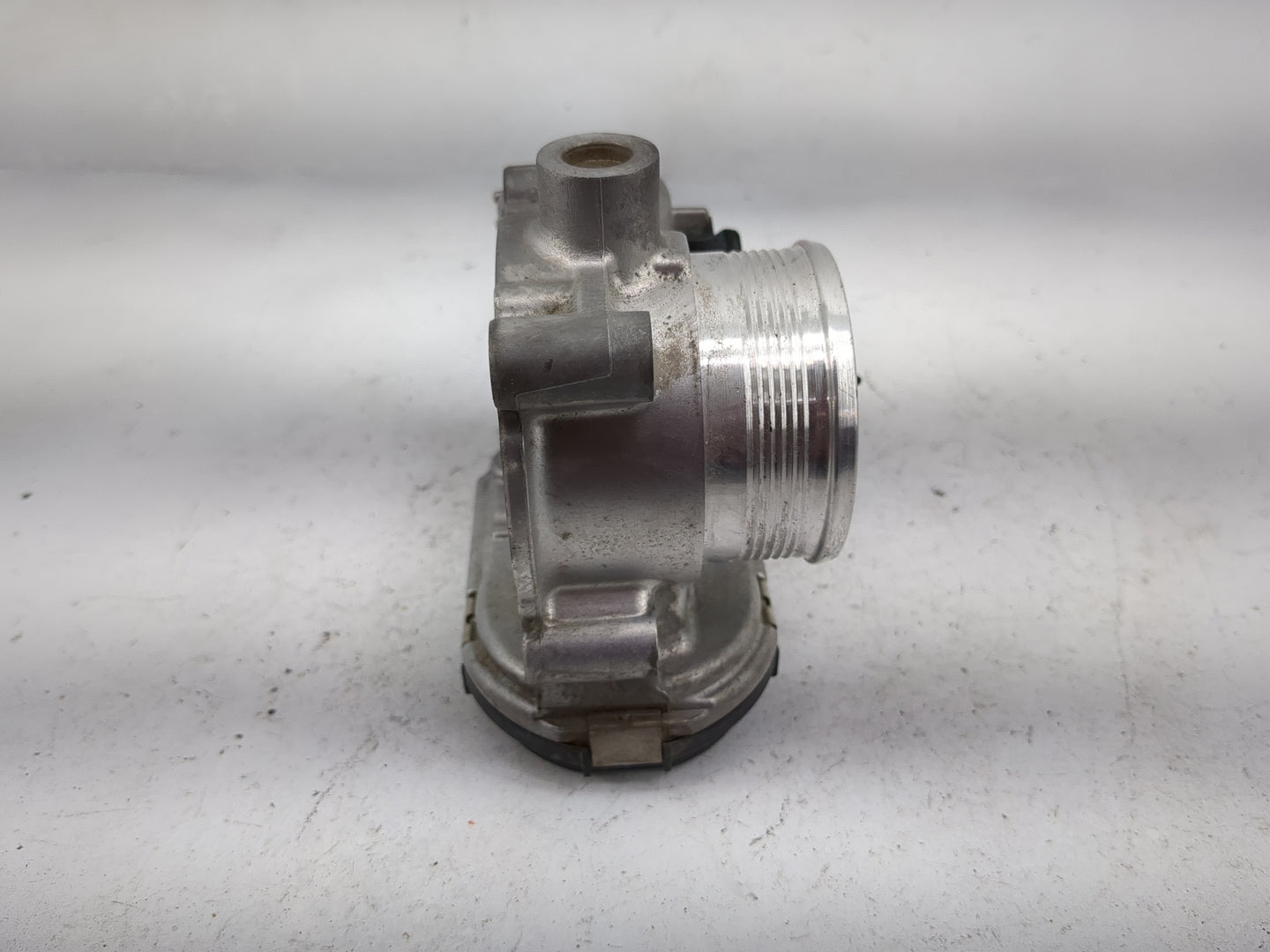 2014-2017 Land Rover Range Rover Evoque Throttle Body P/N:0280750586 Fits Fits 2014 2015 2016 2017 OEM Used Auto Parts - Oem