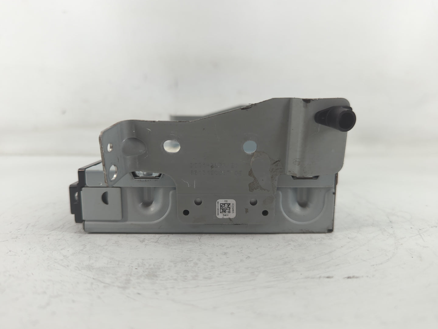 2013-2019 Land Rover Range Rover Evoque Radio AM FM Cd Player Receiver Replacement P/N:05440-1921075 Fits OEM Used Auto Part