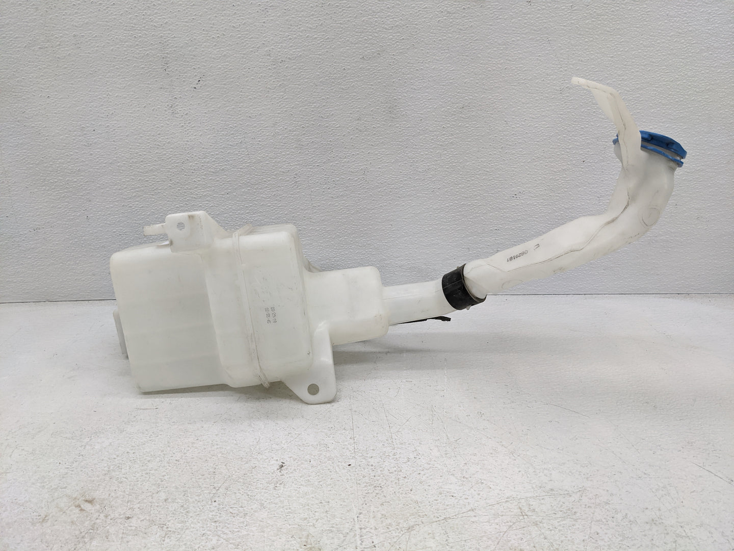 2016 Range Rover Sport Windshield Washer Fluid Reservoir Bottle Oem - Oemusedautoparts1.com