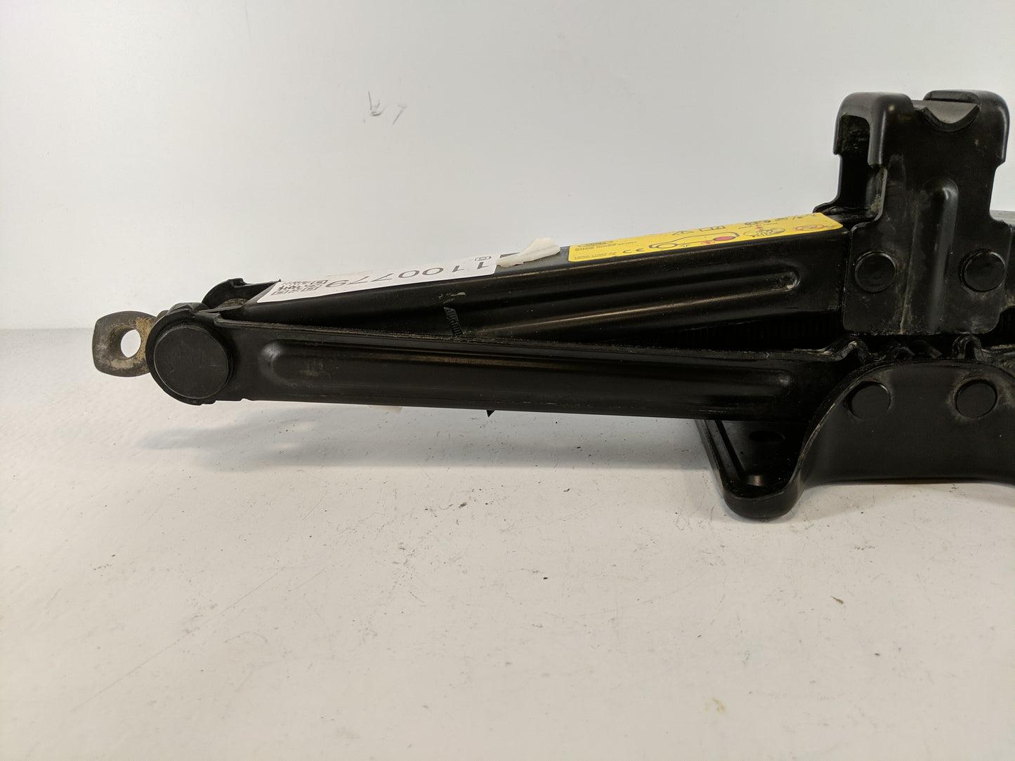 2017 Land Rover Range Rover Sport Spare Scissor Car Jack - Oemusedautoparts1.com