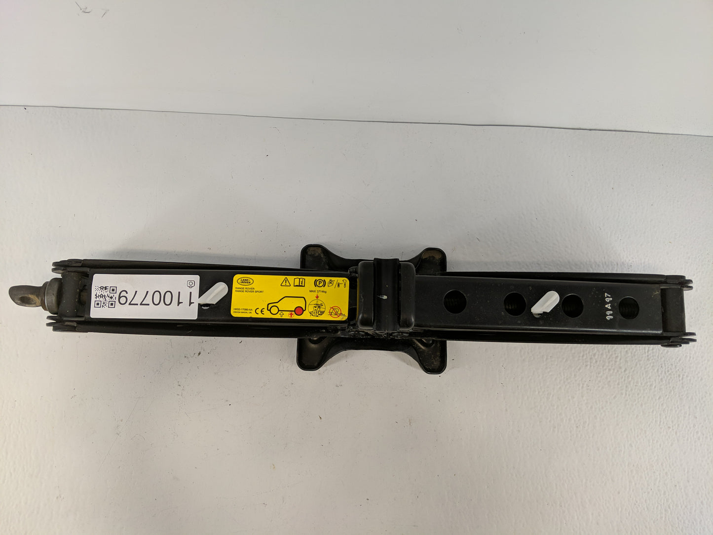 2017 Land Rover Range Rover Sport Spare Scissor Car Jack - Oemusedautoparts1.com