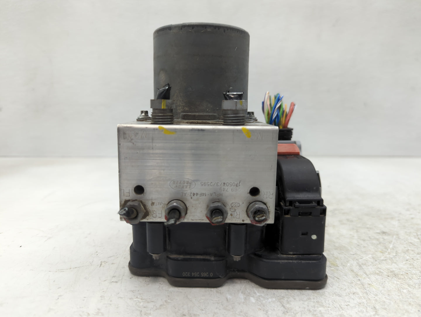 2017 Land Rover Range Rover Sport ABS Pump Control Module Replacement P/N:HPLA-14F447-AE Fits Fits 2018 OEM Used Auto Parts 