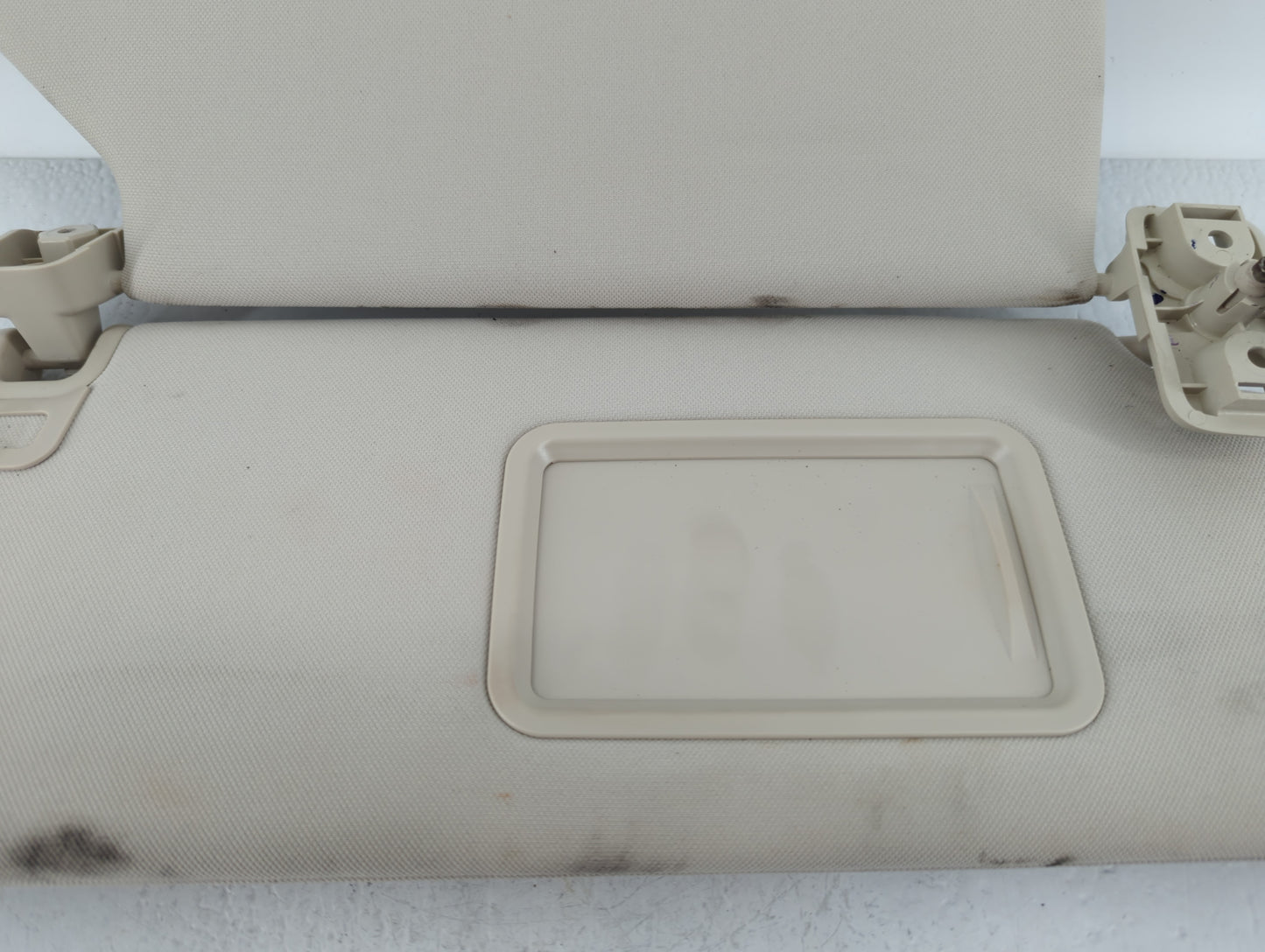 2016-2020 Land Rover Range Rover Sport Sun Visor Shade Replacement Passenger Right Mirror Fits OEM Used Auto Parts - Oemused
